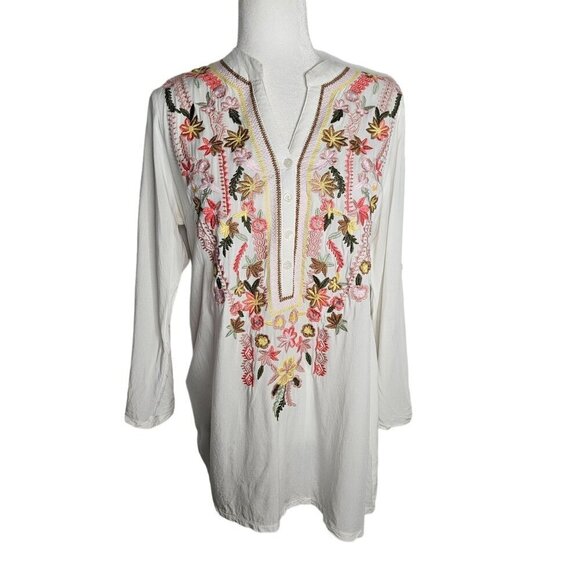 Solitaire Medium Top Cottagecore Embroidered Floral Tunic White Multi-Color - Picture 1 of 10